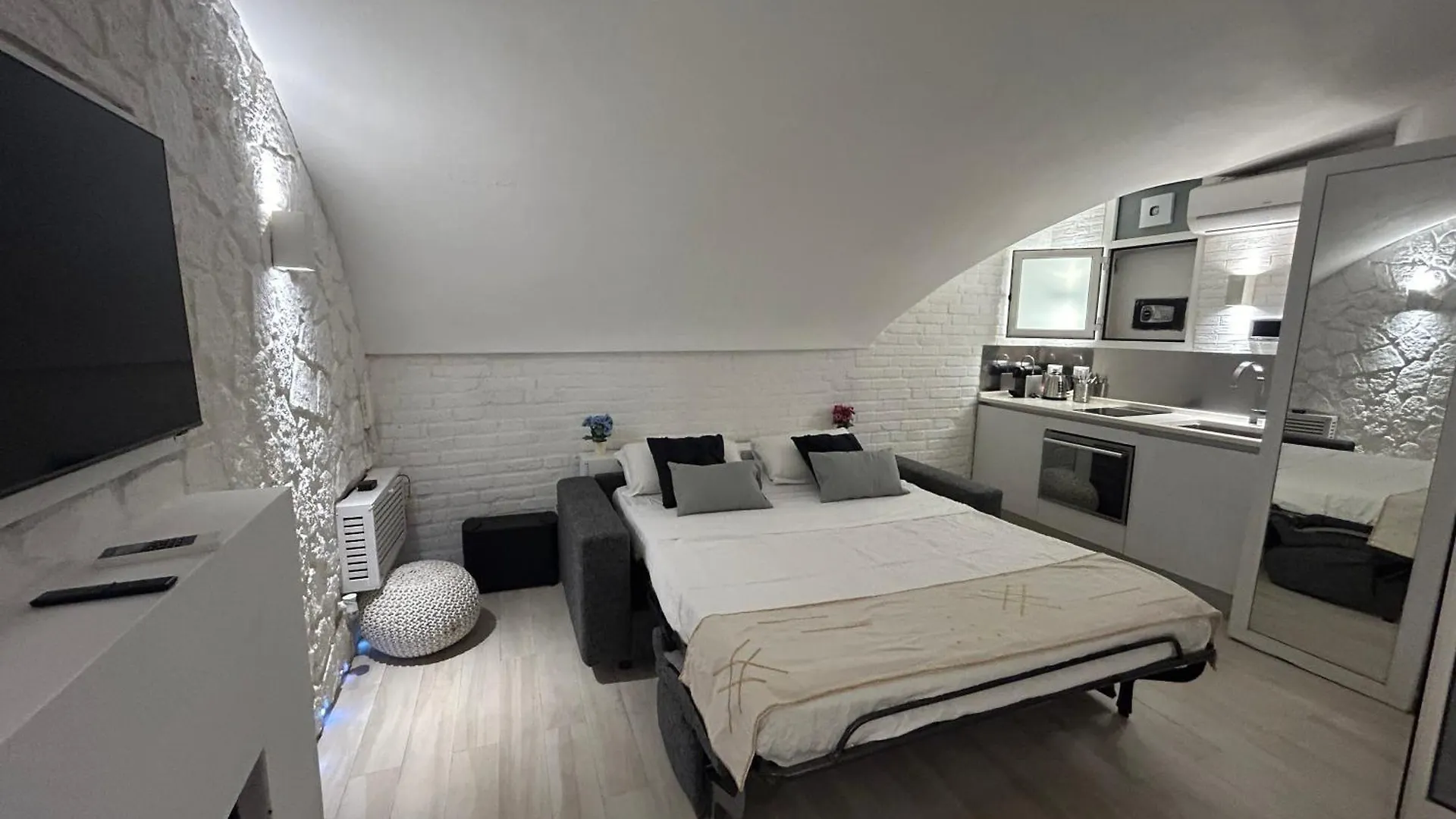 Little Suite Sant Angelo Rome